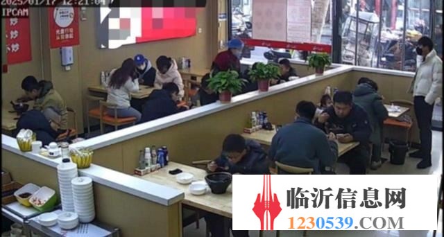 两所重点学校中间位置商铺转让