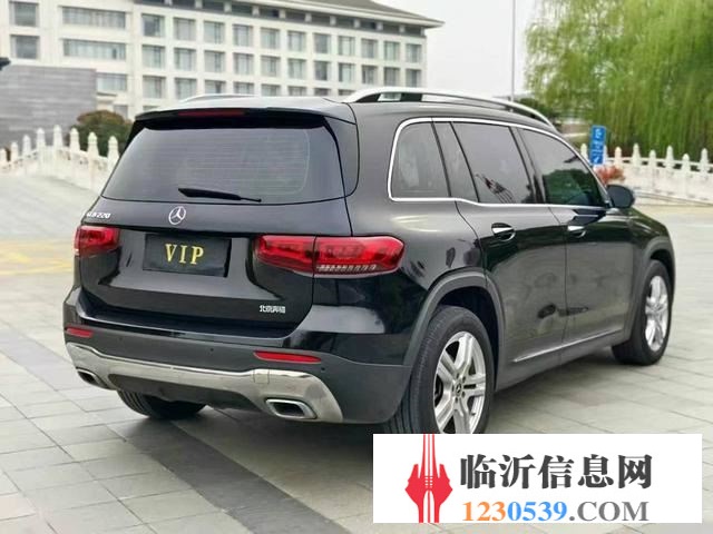 2023年奔驰GLB220