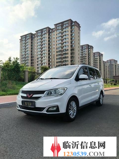新到17年极品一手宏光s1，1.5手动 高配