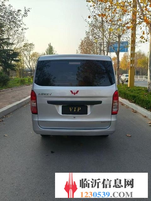 18年极品一手五菱荣光V，五座五座五座，全车原版，