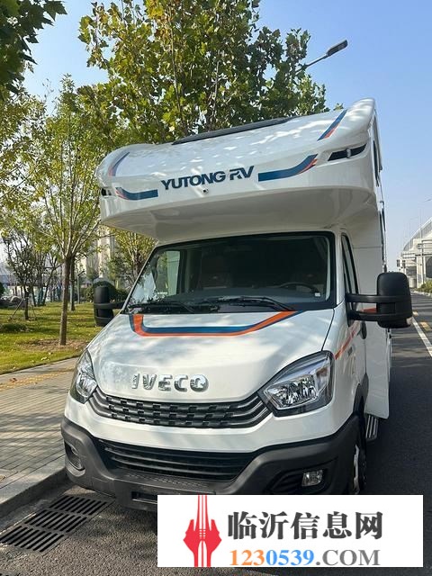 依维柯 欧胜 2020款 3.0T 自动 运瑞门加长轴双排高