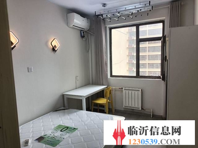 我是房东，不收中介费，可以押一付一，拎包入住，