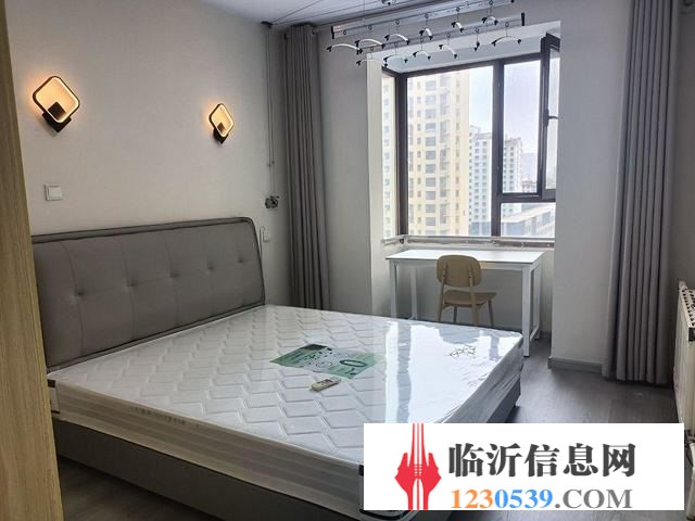 我是房东，不收中介费，可以押一付一，拎包入住，